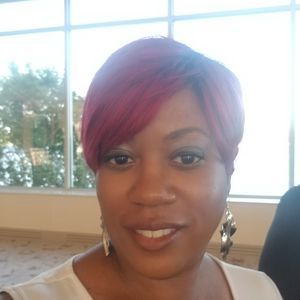 Meet your Posher, Rena